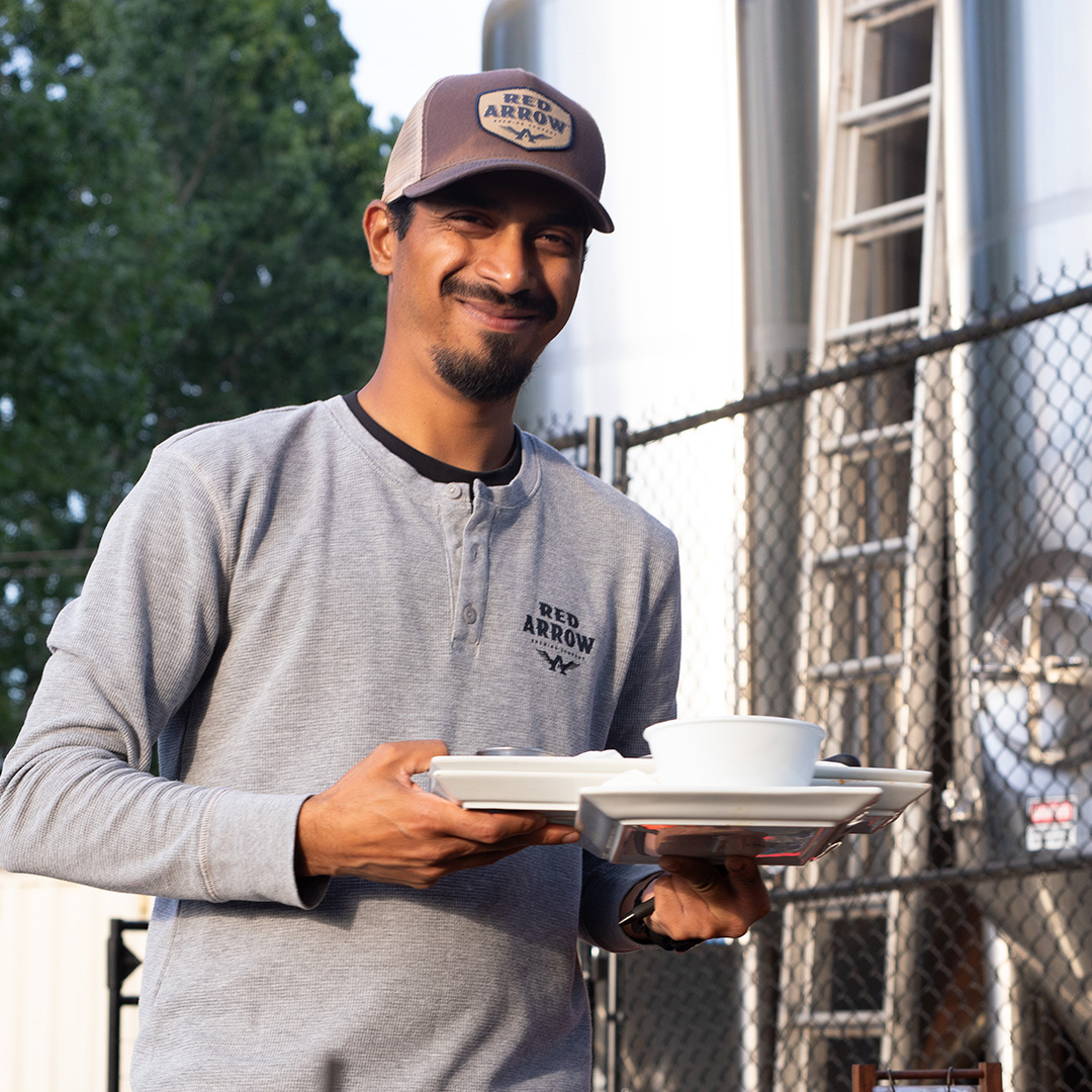 akshay server smiling
